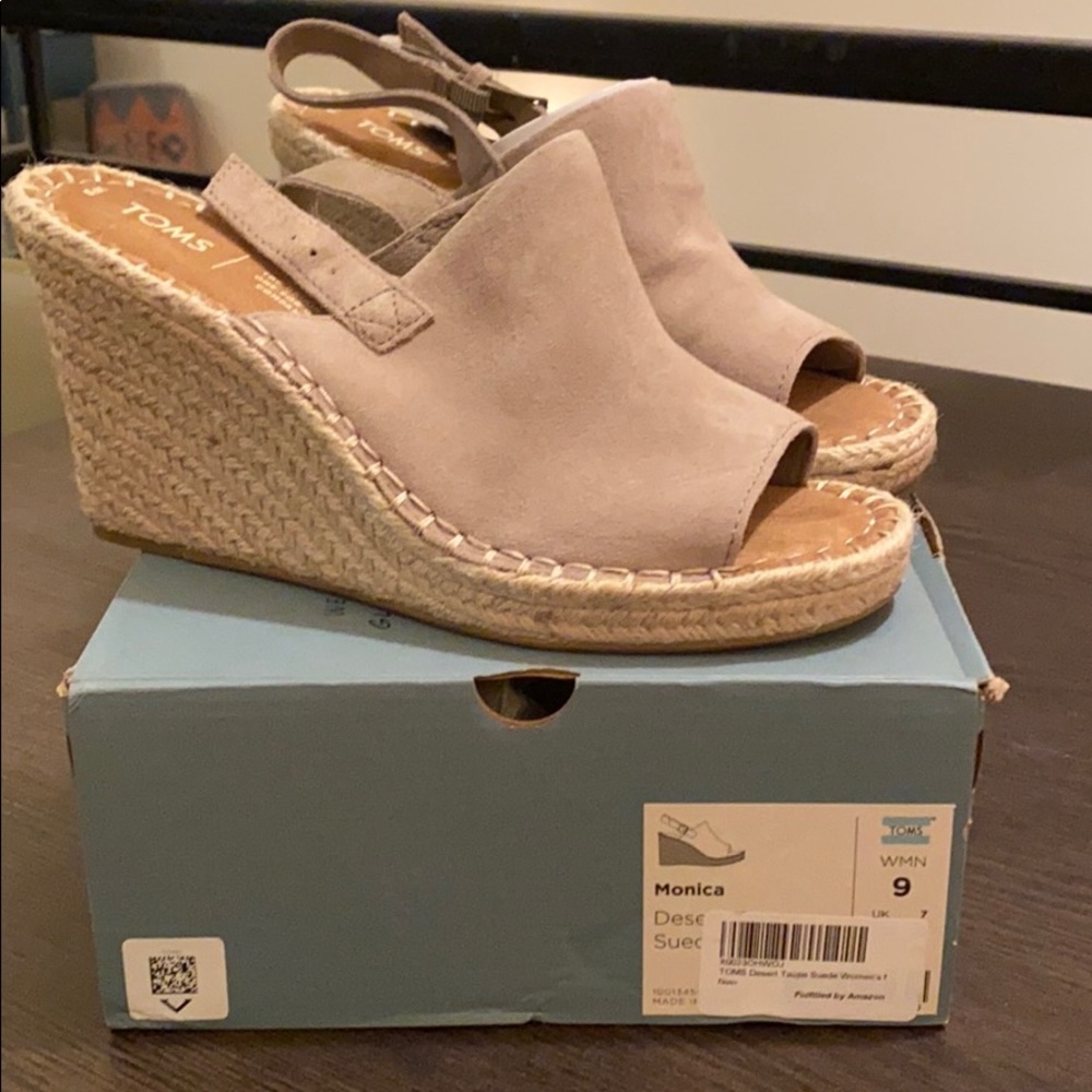 Brand new Toms wedges